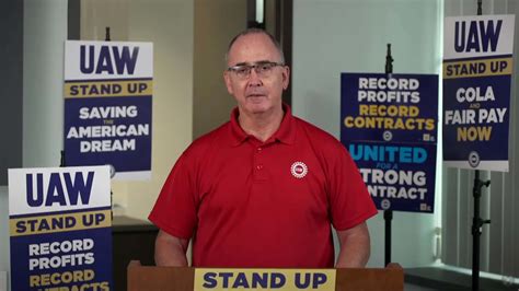 UAW Expands Strike Against Ford And GM, 25,000 Workers Now Picketing