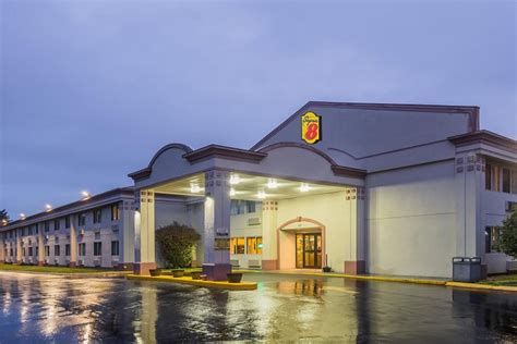 SUPER 8 BY WYNDHAM HARTFORD - Updated 2024 Prices & Motel Reviews (CT)