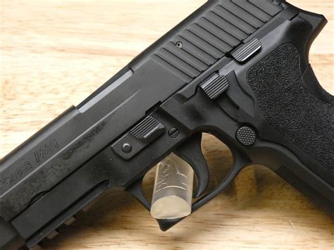 Sig Sauer P226 – 9mm | D4 Guns