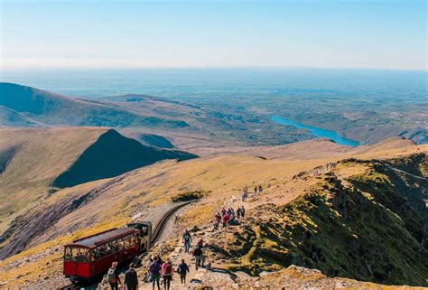 Hiking Snowdon up the most scenic trail - The Global Eyes | Scenic, Go hiking, Hiking