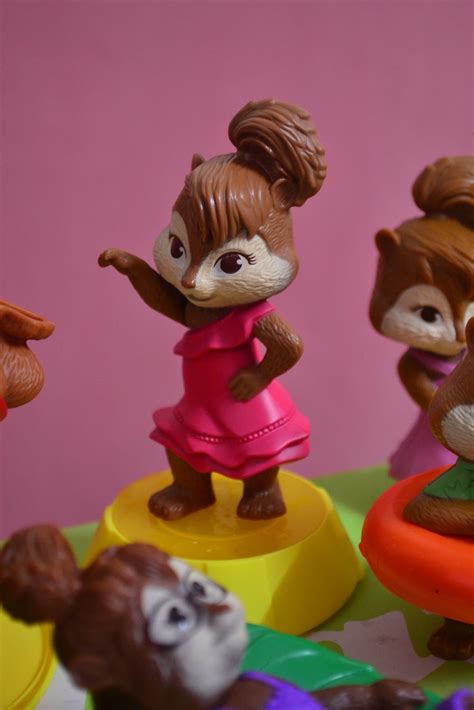 Totally Toys: Alvin & The Chipmunks : Chipwrecked Happy Meal Toys