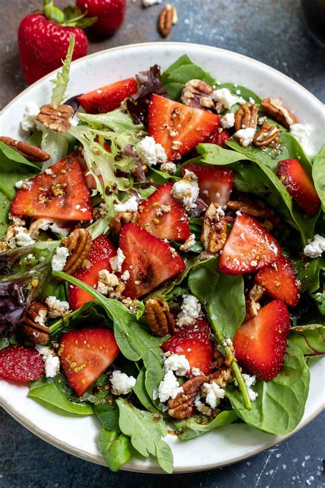 STRAWBERRY SPINACH SALAD + balsamic dressing!!! WonkyWonderful