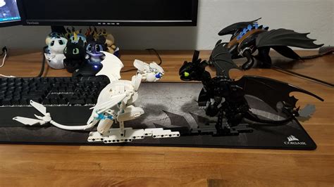 I thought I'd share my Toothless and Light Fury Lego MOCs (Toothless design by u/jayfa, Light ...