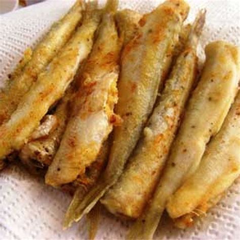 Simple and Easy Fried Smelt or Capelin | Smelt fish recipe, Smelt recipe, Fried smelt recipe