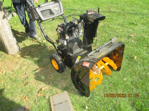 POULAN PRO SNOWBLOWER | Snowblowers | Winnipeg | Kijiji