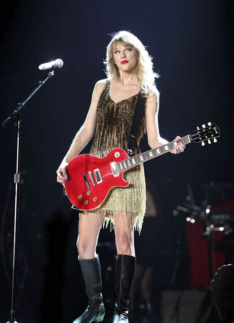 Taylor Swift At concert in Perth Australia - Celebzz - Celebzz