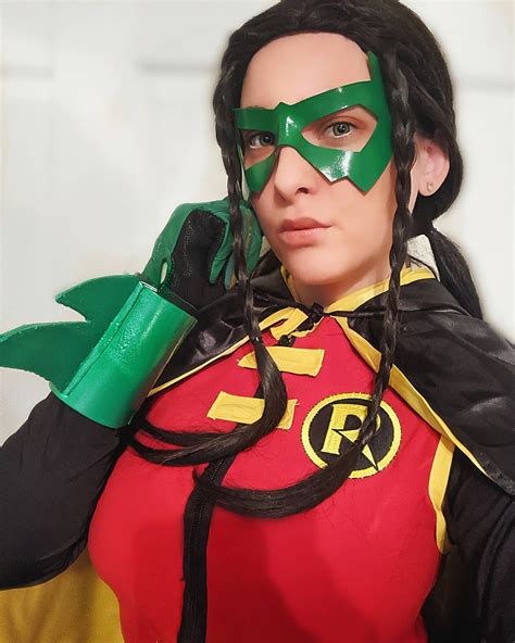 [Cosplay] Damian Wayne Robin WIP : r/DCcomics