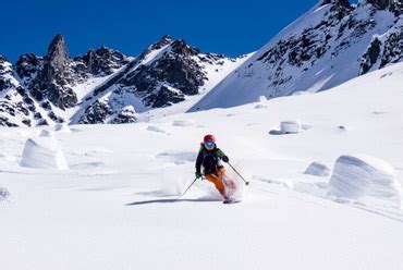 Skiing in Solang valley | How to reach | Best Time To Visit