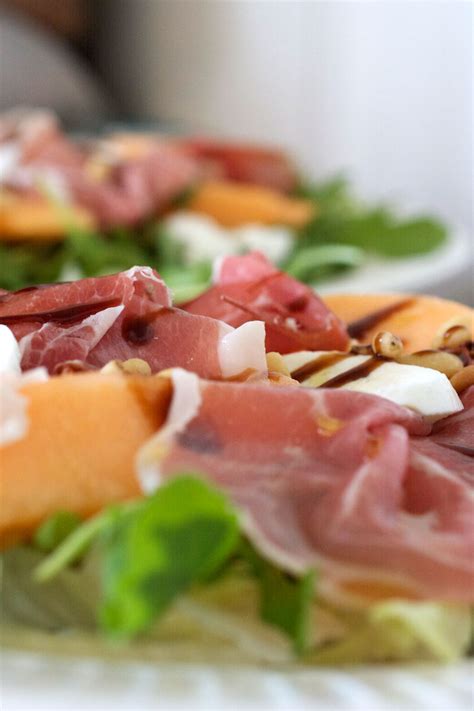 Elma's Kitchen: Rocket Salad with Melon, Parma Ham and Mozzarella