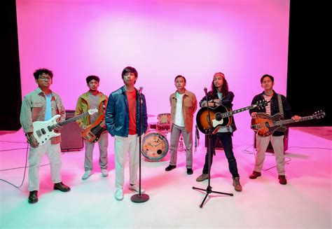 Pop outfit D'MASIV experiments with electronica, hip-hop, dangdut on new album - Entertainment ...