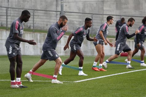 Real Madrid Training: October 6 - Managing Madrid