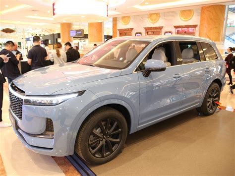 Chinese company unveils new electric-car battery with 620+ miles of ...