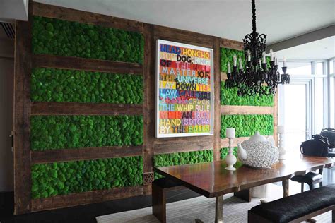 17 Beautiful Moss Wall Ideas for Your Home