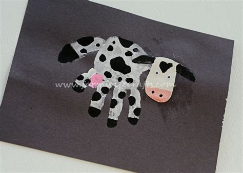 Handprint Dairy Cow Craft - The Farmwife Crafts