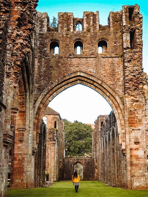 Llanthony Priory In Wales - The Ultimate Guide With How To Visit In The ...