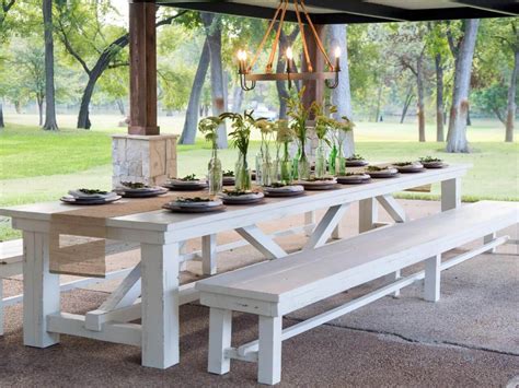 25+ Brilliant DIY Outdoor Dining Table Ideas and Projects (With Plans)