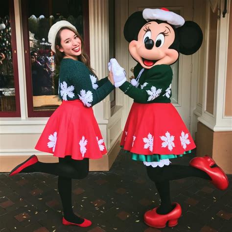 Holiday Minnie Mouse | Disneyland christmas outfit, Disney christmas outfits, Disneyland christmas