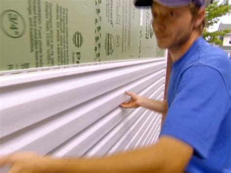 How To Diy Vinyl Siding How To Install Vinyl Siding On A Mobile Home ...