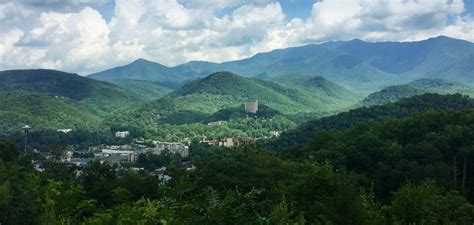 Download a Free Vacation Guide | Plan Your Gatlinburg, TN Getaway