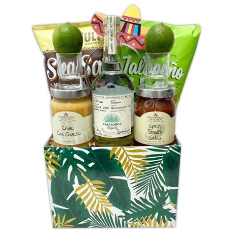 Bourbon and Cigar Gift Basket | Champagne Life Gifts