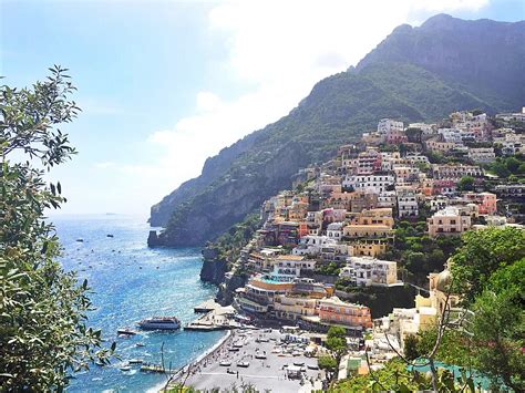 Female Solo Travel Guide: Visit Positano, Italy on the Amalfi Coast