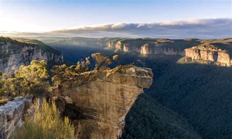 Top 10 Books Set in Most Picturesque Locations - Displate Blog