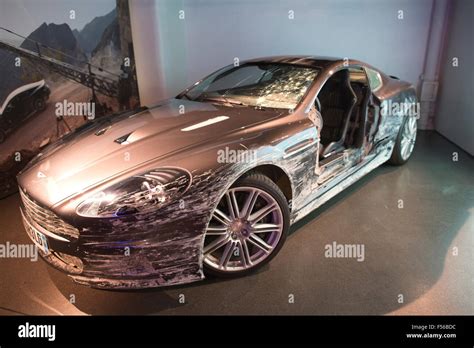 Casino Royale Aston Martin - astonmartinlagonda21