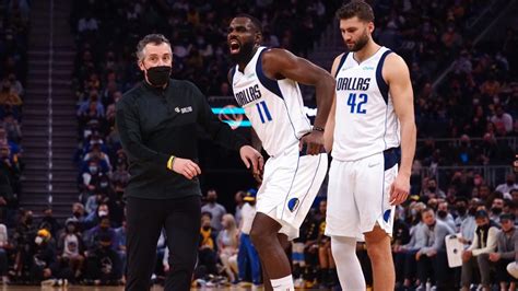 Tim Hardaway Jr. injury: Mavericks forward suffers foot fracture ...