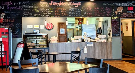 Smokin Wings: 130+ Chicken Wing Flavors in Greenville, SC