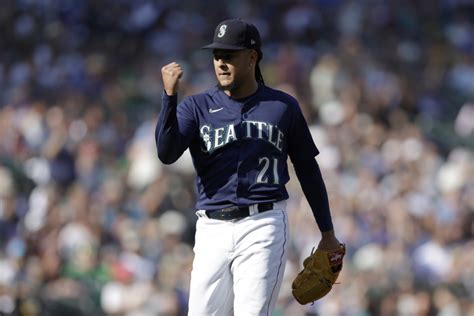 Castillo strikes out 8 as surging Mariners drop A’s 5-1 - The Columbian