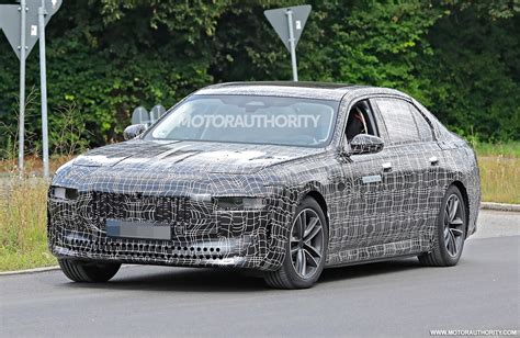 2023 BMW i7 spy shots: Next-gen 7-Series' electric version spotted