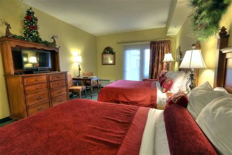 Double Queen Room | The Inn at Christmas Place - Pigeon Forge, TN