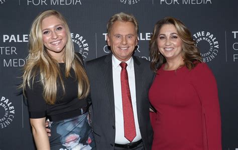 Pat Sajak’s daughter guests as letter-turner on ‘Wheel of Fortune’ - National | Globalnews.ca