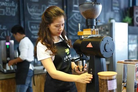 What Is A Barista? - Craft Coffee Guru