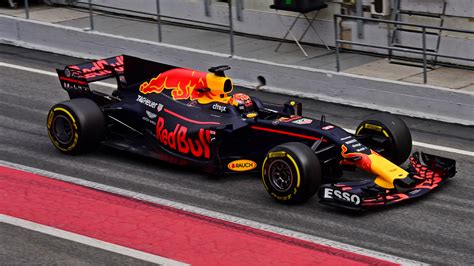 Max Verstappen Privat Auto - Red Bull onthult 'nieuwe' Formule 1-auto ...