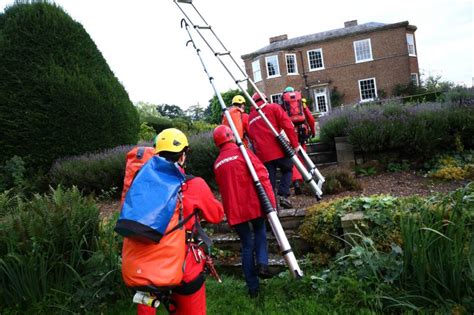 Greenpeace climb onto roof of Rishi Sunak's mansion in protest over North Sea oil and gas drilling