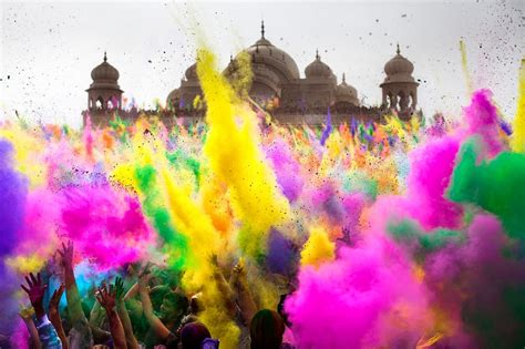 Holi, festival of color in India ~ travell and culture