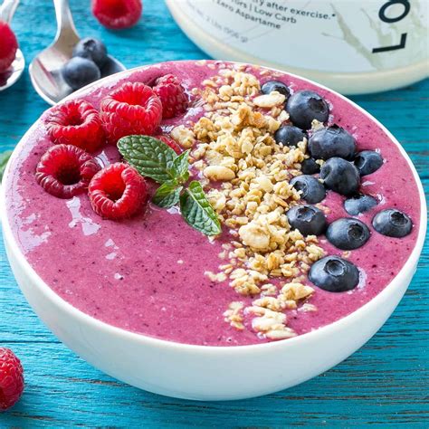 Vanilla Berry Smoothie Bowl Recipe | Healthy Fitness Meals