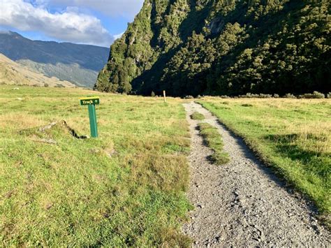 A Complete Rob Roy Glacier Track Hike Guide | Mt Aspiring National Park