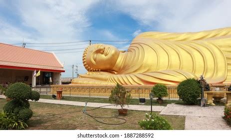 8,601 Sleeping Buddha Statue Thailand Images, Stock Photos & Vectors ...