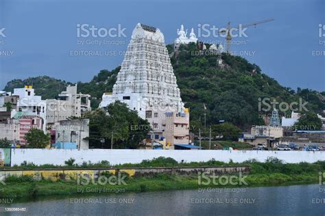 Indiareligionhinduismsrikalahasteeswara Temple Located In Srikalahasti ...