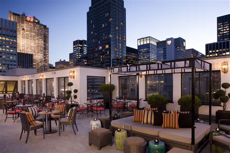 Peninsula Hotel NY Outdoor bar