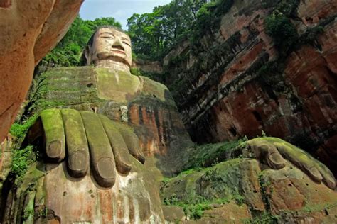 Leshan Giant Buddha and its History - Arkeonews