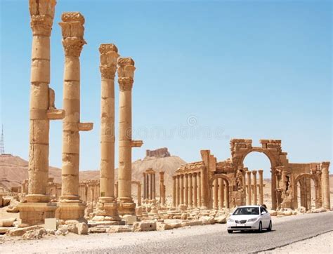 Ruins of ancient Palmyra stock image. Image of history - 27896903