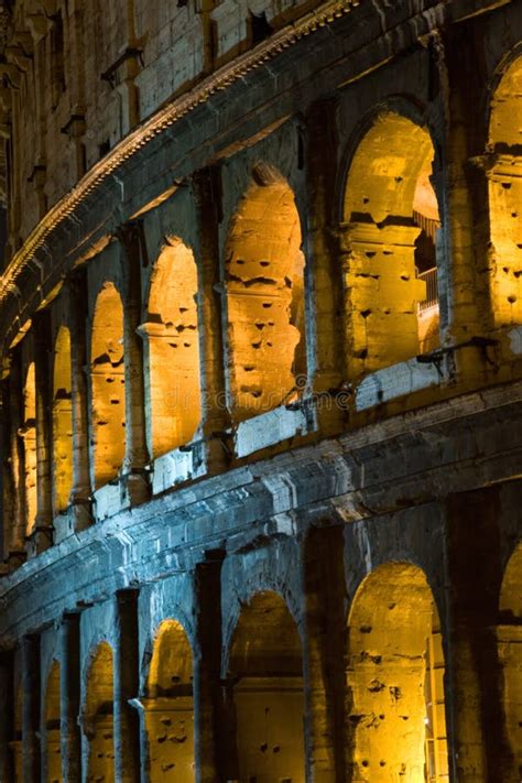 Colosseum by night stock image. Image of amphitheatre - 3091393