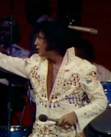 Elvis "Rehearsal Concert" | Elvis presley photos, Elvis aloha from ...