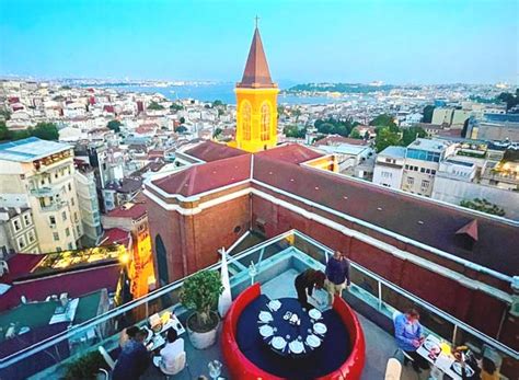 Discovering Istanbul's Rooftop Bars: Breathtaking Views and Unique Experiences - Put The ROOF On ...