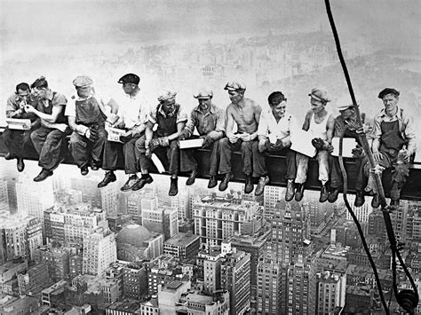 Men On Steel Beam Lunchtime Atop NYC On Canvas Print | Mittagspause auf einem wolkenkratzer ...