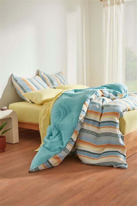 Brooklinen Launches Limited Edition Linen Sheets