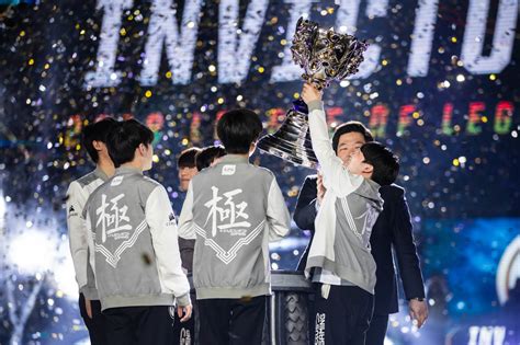 The 29 most powerful photos from the 2018 League of Legends World ...